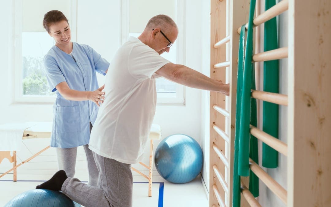 Spinal Stenosis Symptoms Early Diagnosis and Treatment