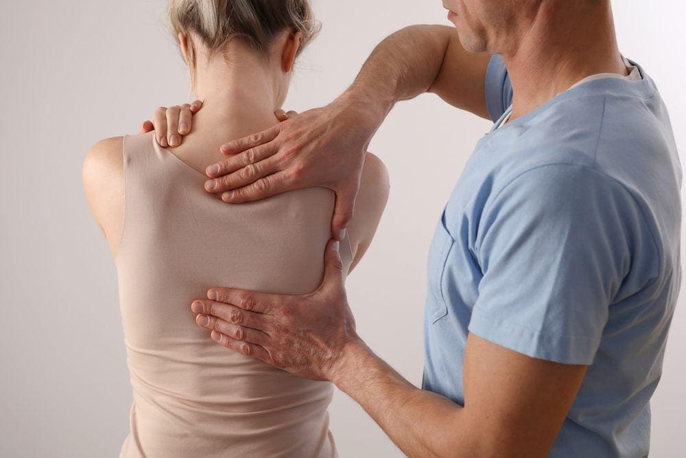 A Breakdown On Kyphosis & How To Recognize The Symptoms